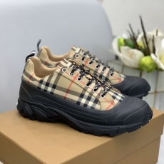 Burberry Low Shoes